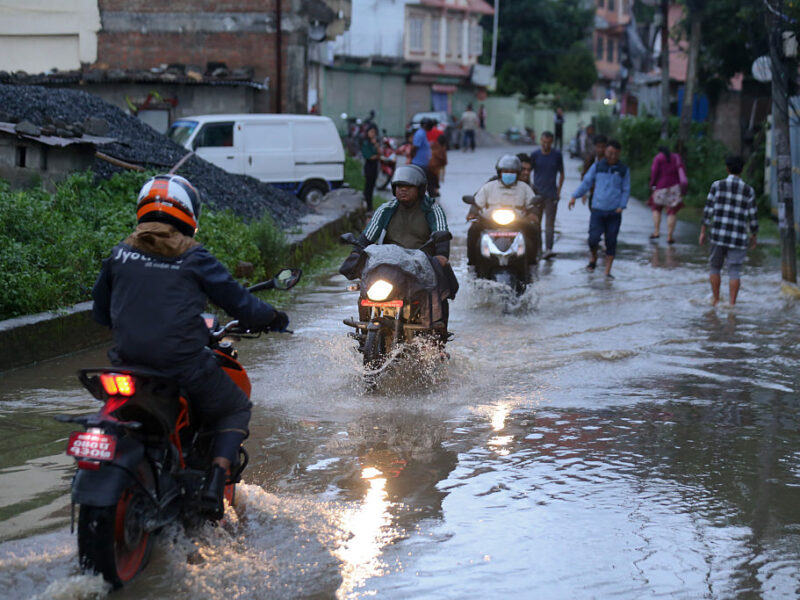 नेपाल चीन सीमा बाढ़