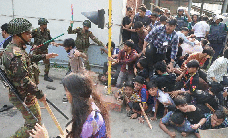 बांग्लादेश छात्र प्रदर्शन ढाका