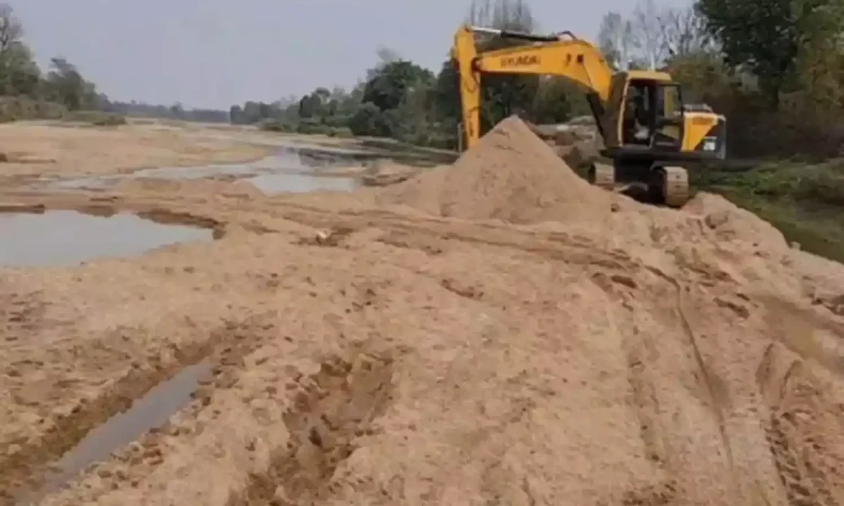 रेत खनन में पारदर्शिता