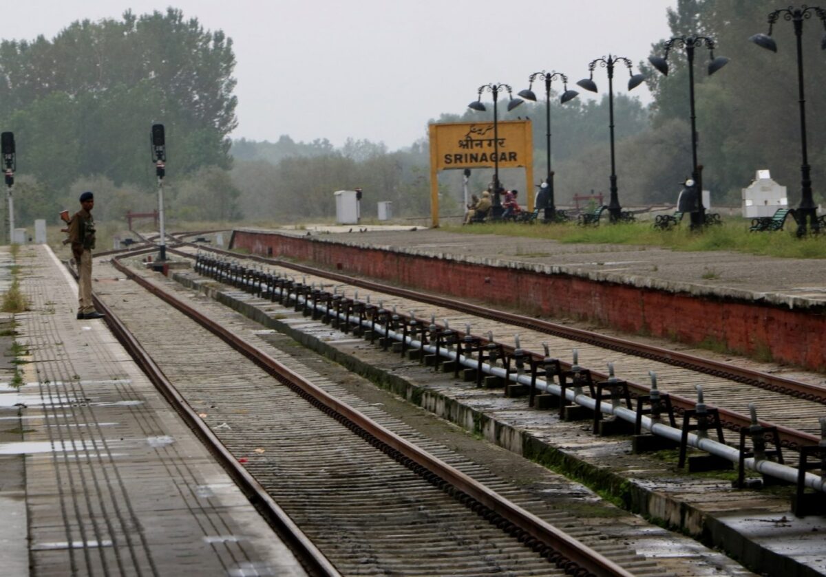 रेलवे ट्रैक स्पीड अपग्रेड