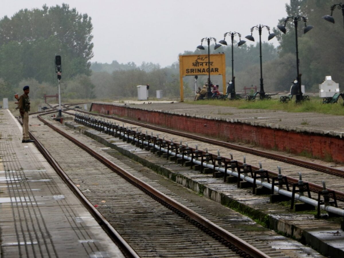 रेलवे ट्रैक स्पीड अपग्रेड