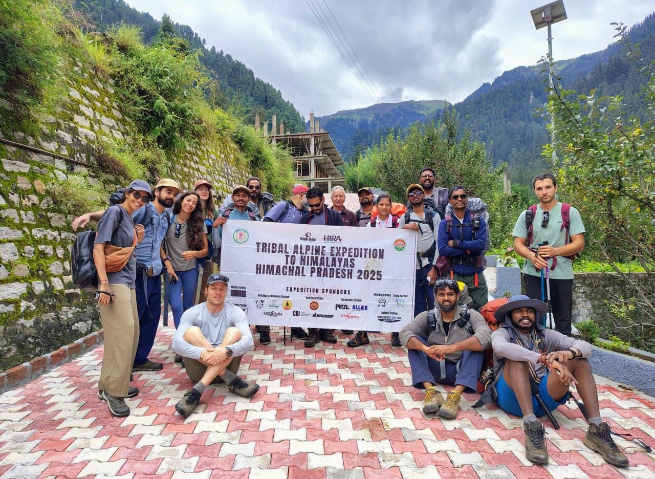 जशपुर जनजातीय पर्वतारोहण टीम