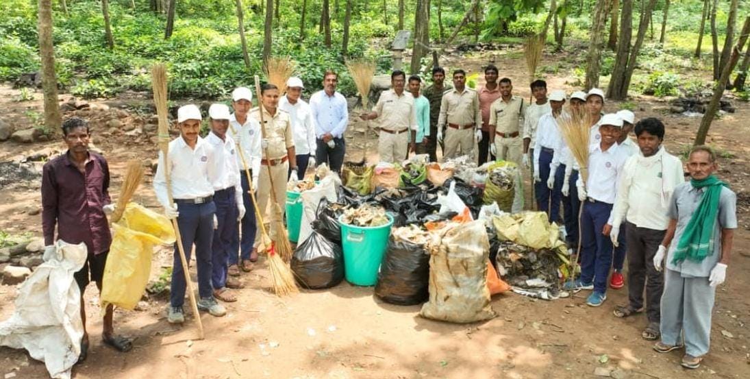 तुरतुरिया पर्यटन स्थल स्वच्छता