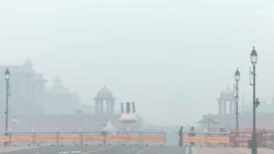 Delhi's pollution levels rise after Diwali