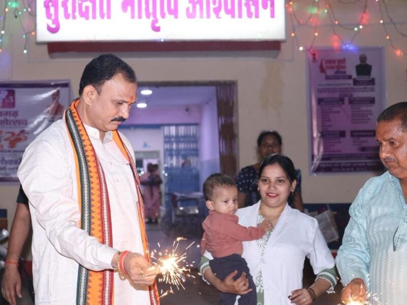 Health Minister celebrates Diwali