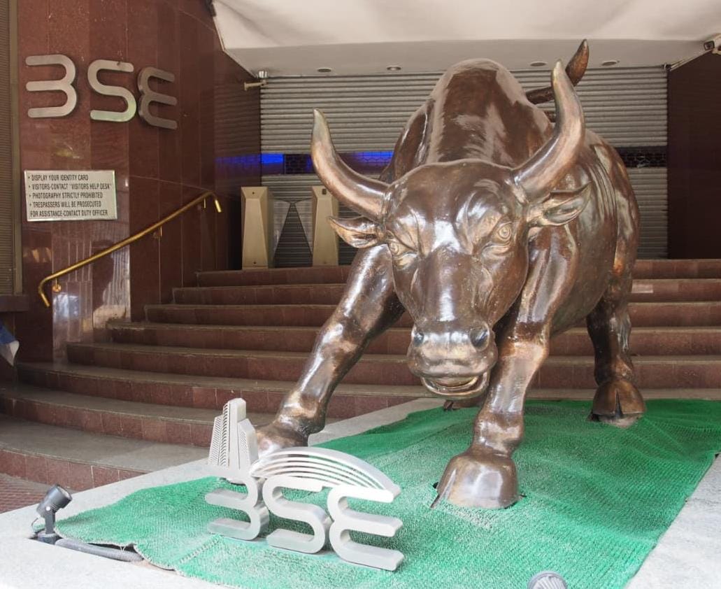 Stock market rallies