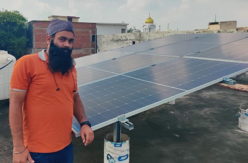 mini powerhouse with solar rooftop