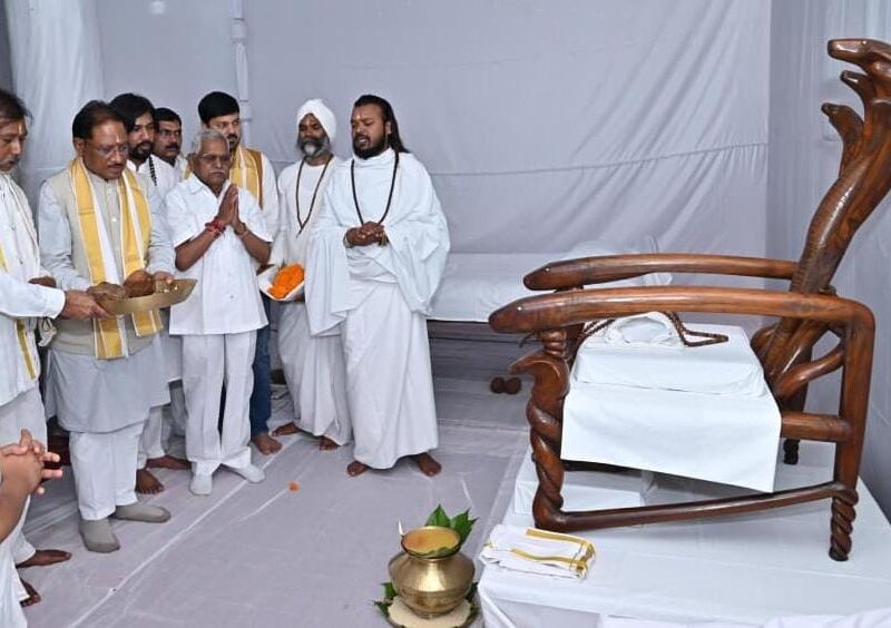 गुरु घासीदास बाबा आदर्श