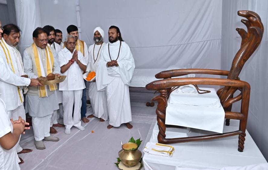 गुरु घासीदास बाबा आदर्श