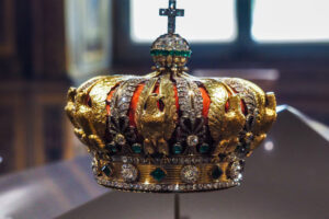 Louvre Jewel