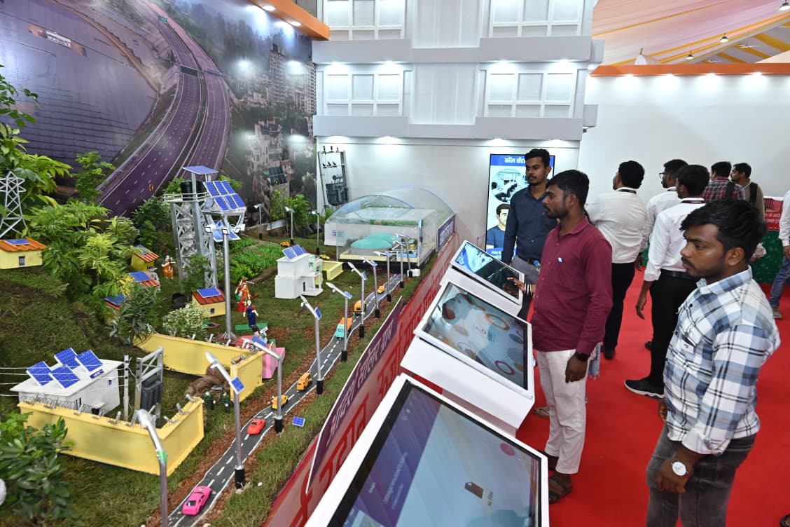 ऊर्जा की धुरी छत्तीसगढ़ राज्योत्सव प्रदर्शनी