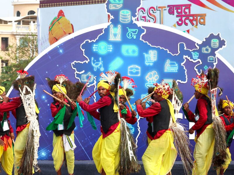 प्रधानमंत्री मोदी नवा रायपुर रोड शो