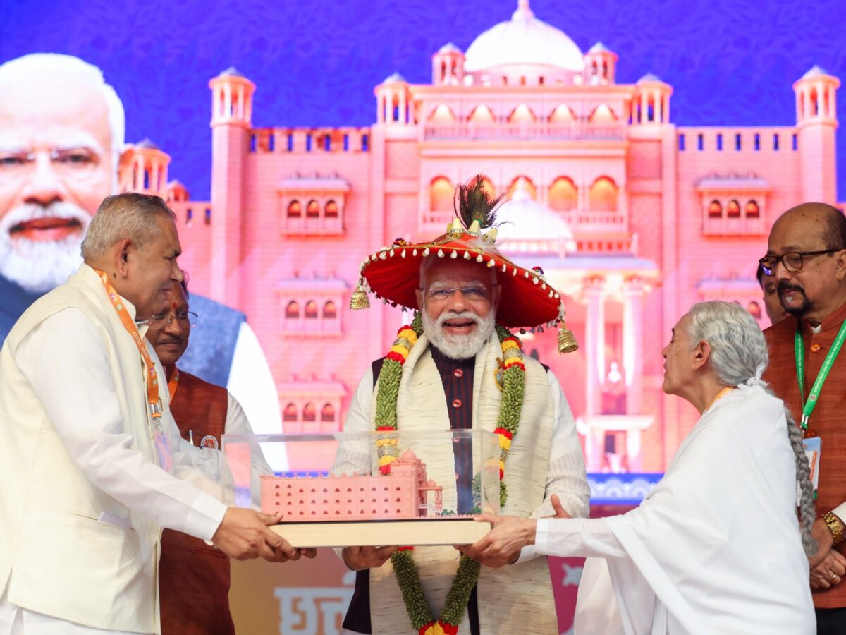 प्रधानमंत्री मोदी ब्रह्माकुमारी शांति शिखर उद्घाटन