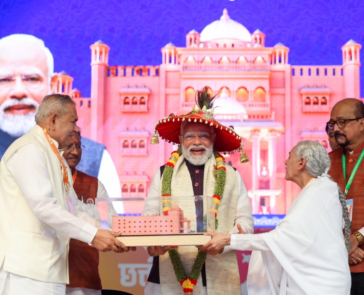 प्रधानमंत्री मोदी ब्रह्माकुमारी शांति शिखर उद्घाटन