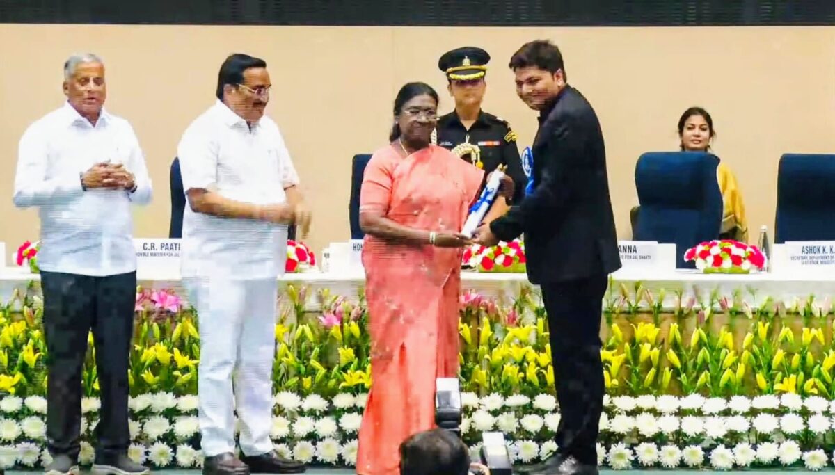 राष्ट्रपति ने रायपुर को सम्मानित किया