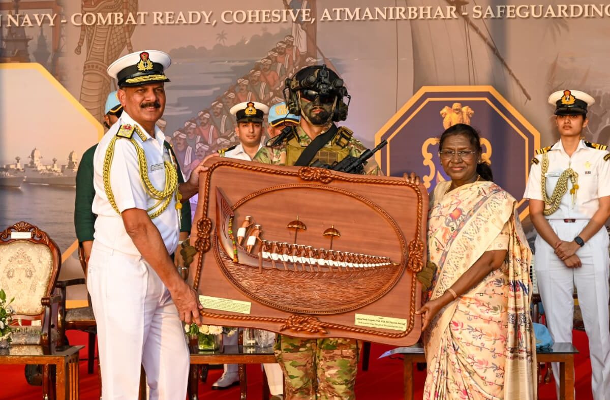 नौसेना दिवस शक्ति प्रदर्शन