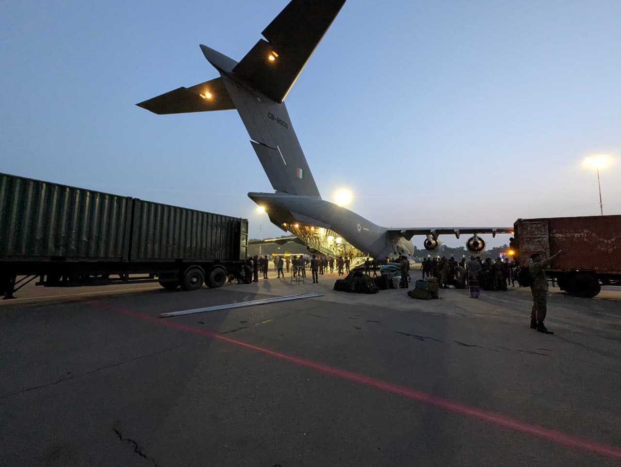 IAF C-17 Lands