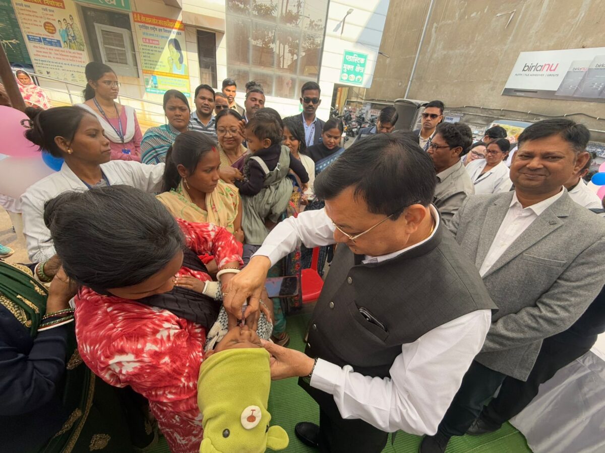 पल्स पोलियो अभियान शुभारंभ