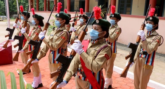 मंत्रीगणों को गार्ड ऑफ ऑनर