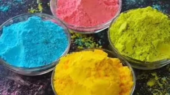 natural colors in Holi