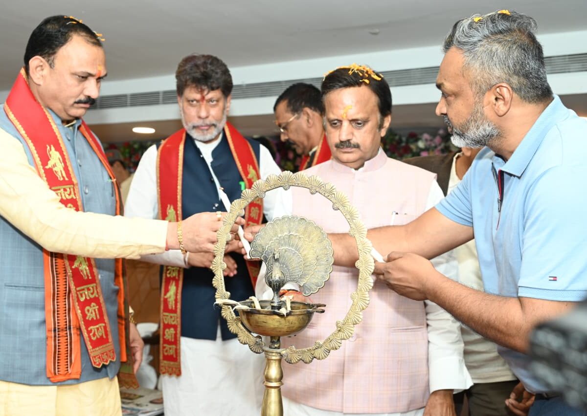 rewa raipur hawai seva