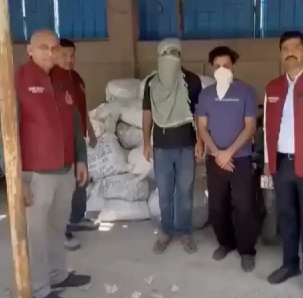 Fake cosmetic manufacturing factory