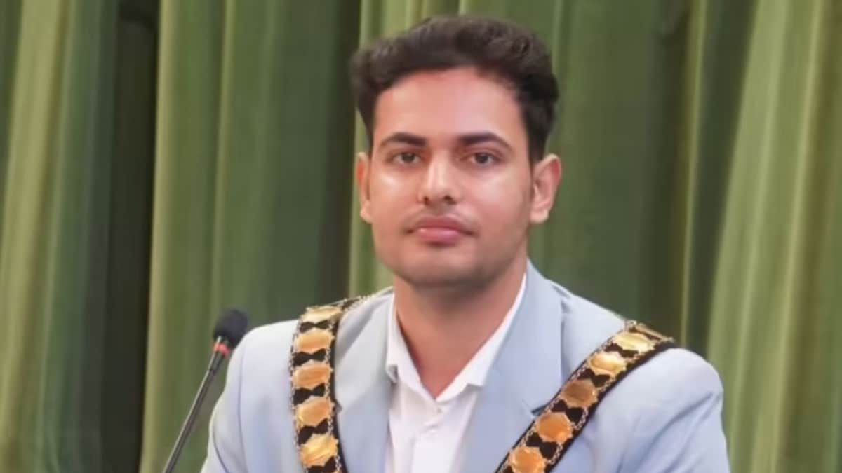 Tushar becomes youngest mayor in UK