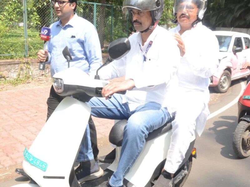 electric scooty
