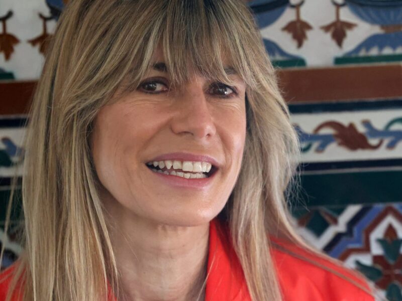 Pedro Sanchez: Travel ban on Spanish Prime Minister's wife...! Corruption probe underway.