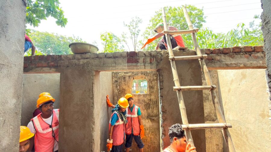 Naxal Rehabilitation: Hands that once held guns will now build homes for the poor! Lives of surrendered youths in Sukma are transforming... over 280 youths have found employment.