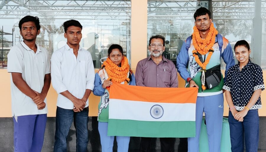 Muay Thai Championship: Chhattisgarh shines at the IFMA World Championship! Grand welcome for Tikeshwari and Praveen upon their return from the World Championship... they missed out on a medal due to not receiving an NOC.