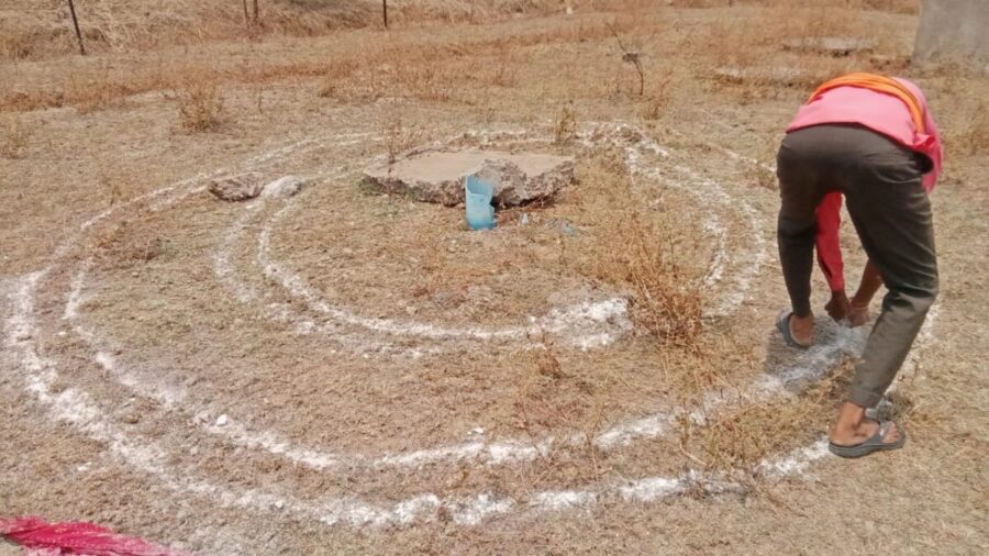 MGNREGA: Dried-up handpumps to get a new lease of life...! Work on recharging 57 borewells begins in Raipur district.