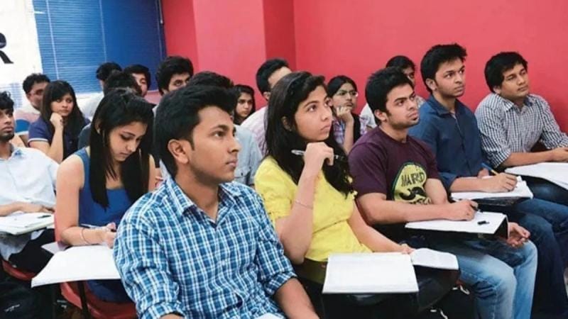 Preparations underway to change the JEE-NEET exam pattern...! School studies will now become more important.