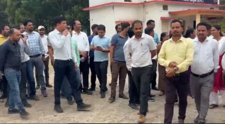 Tehsildar Strike: Tehsildars across the state go on strike demanding the arrest of a BJP MLA! Work comes to a standstill; the administrative machinery in Chhattisgarh launches a 'pen-down' protest.