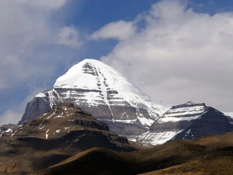 Travel Alert: Ministry of External Affairs issues advisory cautioning travelers visiting Kailash Mansarovar through private tour operators.
