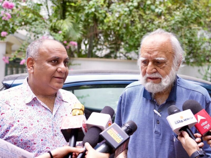 Khushwant Singh: At the age of 86...! Khushwant Singh's son, Rahul Singh, began a non-stop drive from Delhi to Kasauli.