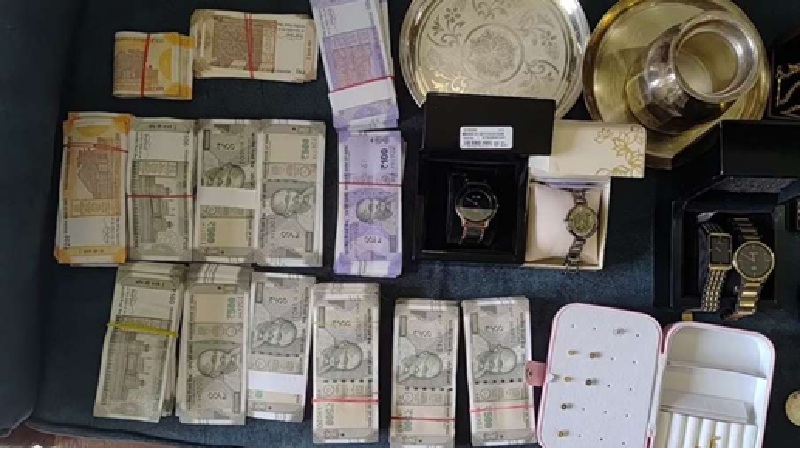 EOU Raid: Raids conducted at 6 locations linked to a government engineer...! Suspicious assets worth crores... massive haul of cash, gold, and silver uncovered.