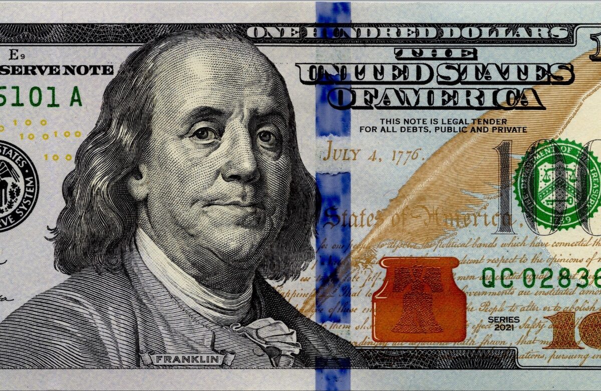 US Currency: The big secret of American currency...! Why do dollar notes not burst after folding them 4,000 times? You will be surprised to know the reason