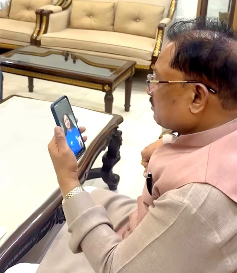 Commonwealth Games 2026: Chhattisgarh's own Gyaneshwari Yadav wins silver...! CM Vishnu Deo Sai congratulates her via video call.