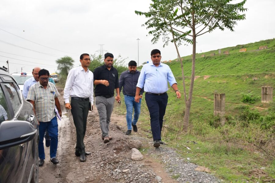 Road Construction: Korba Collector takes a tough stance on road construction! Conducts inspection on foot; issues directives for repairs every 15 days and timely completion of work.
