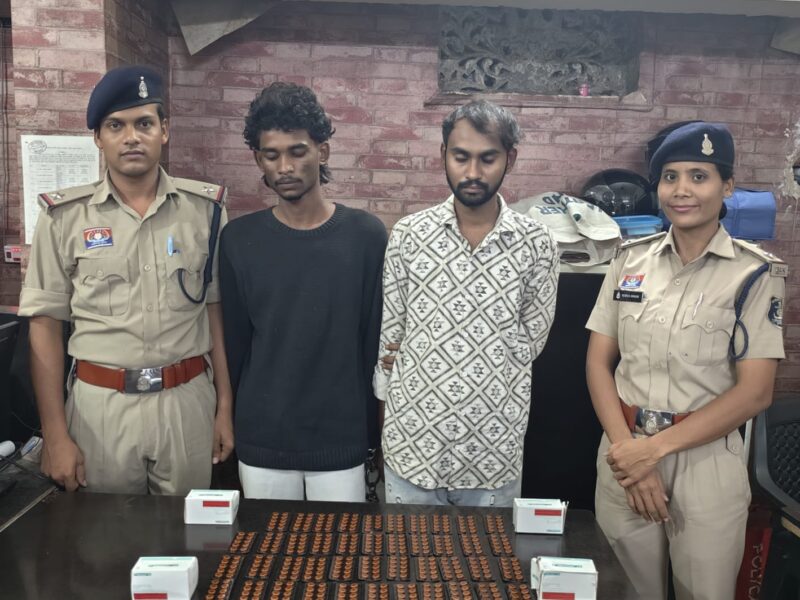 Nitrosun Tablets: Police deal a major blow to the drug trade in Raipur...! Two accused arrested with 459 banned tablets... Odisha connection revealed.