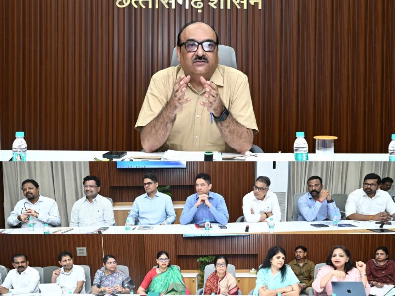 Chief Secretary's Meeting: High-level meeting held by the Chief Secretary! Sought a status report on schemes from secretaries; issued directives to expedite the recruitment process.