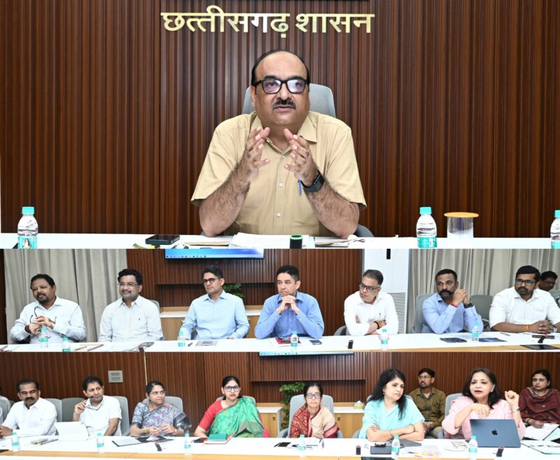 Chief Secretary's Meeting: High-level meeting held by the Chief Secretary! Sought a status report on schemes from secretaries; issued directives to expedite the recruitment process.