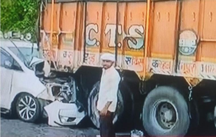 Kiran Singh Dev Accident: BJP State President Kiran Singh Dev injured in a road accident...! Admitted to Jhansi Medical College.