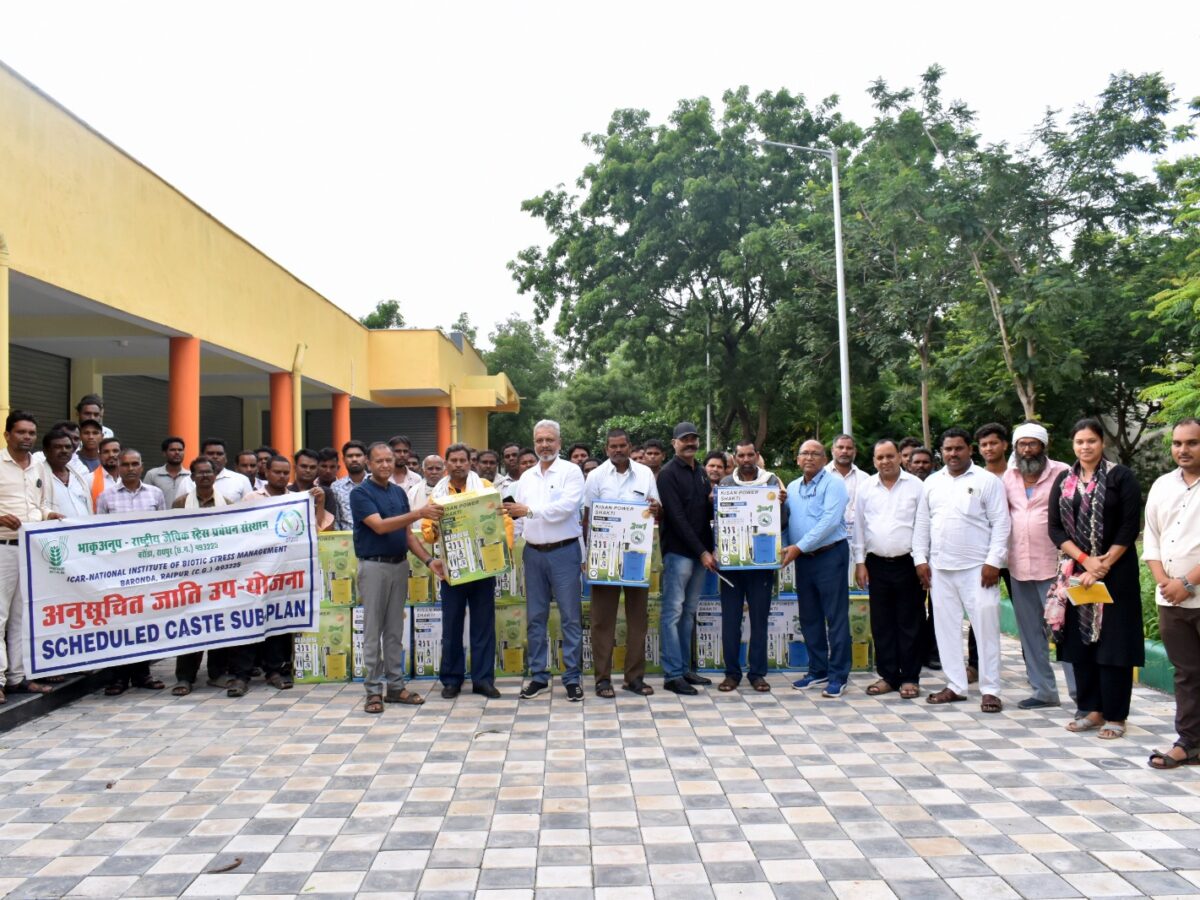 Battery Sprayer Distribution: Farming goes high-tech! 60 farmers receive battery sprayers—a new initiative to boost paddy production.
