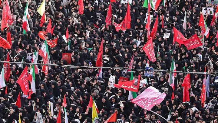Iran Crisis: Major threat looms over Khamenei's funeral...! Fears of 3,000 deaths.