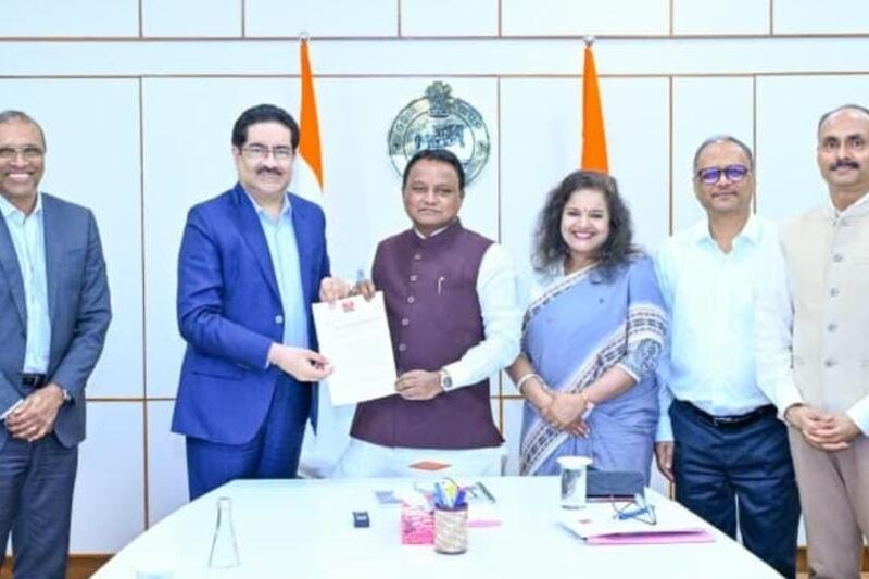 Industrial Development: Aditya Birla Group's major bet in Odisha...! ₹12,000 crore investment in alumina refinery expansion.