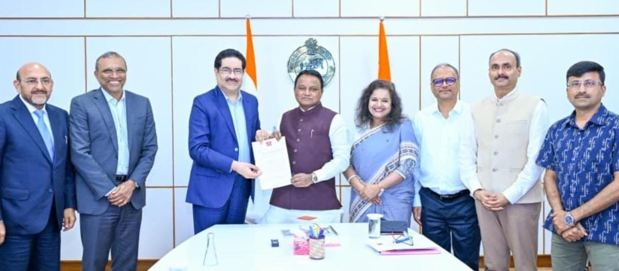 Industrial Development: Aditya Birla Group's major bet in Odisha...! ₹12,000 crore investment in alumina refinery expansion.