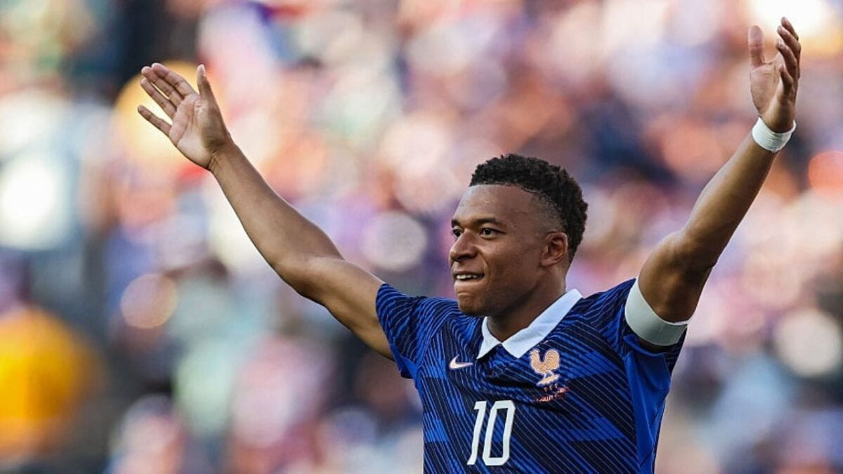 World Cup Final: Mbappé overtakes Messi in the race for the Golden Boot...! All eyes on the final.