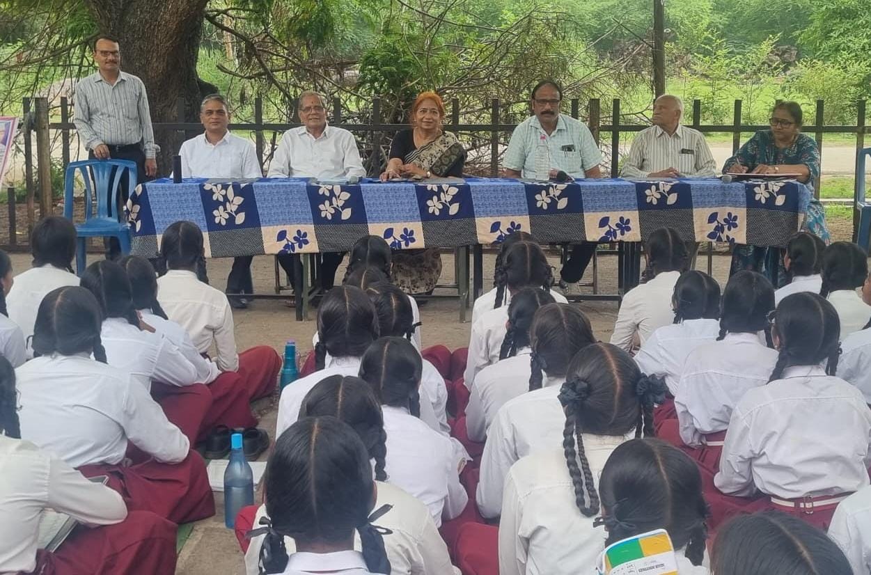 Career Counselling...! Female students find the path to a bright future.